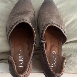 Bueno Brown Flats with Black Accents